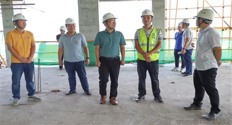 【“兩個年”雙提升】廖立波到冶建桂華分公司明德中學項目調研指導工作