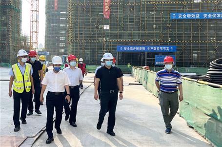 陳陽山到冶建第十分公司承建項(xiàng)目調(diào)研督導(dǎo)