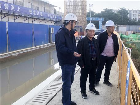 唐峰到項目開展安全生產(chǎn)質(zhì)量綜合大檢查